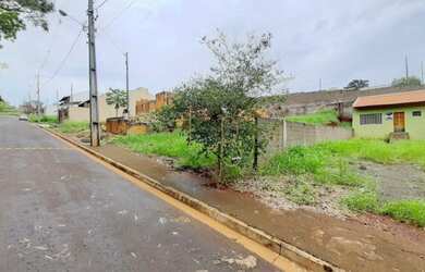 Imagem: A casa em condomínio possui 1 Dormitório, 1 Banheiro, 5 Vagas