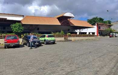 Imagem: O depósito possui 5 Vagas na garagem, 1.980m² de Área e