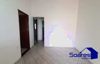 Imagem: A casa possui 2 Dormitórios, 1 Banheiro, 2 Vagas na garagem