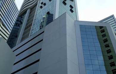 Imagem: O depósito possui 5 Vagas na garagem e 642m² de Área e está