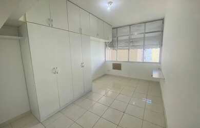 Imagem: A kitnet possui 1 Dormitório, 1 Banheiro, 30m² de Área e