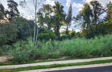 Imagem: O terreno à venda possui 253m² de Área e está localizado