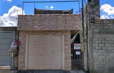 Imagem: A casa possui 4 Dormitórios, 5 Banheiros, 1 Vaga na garagem