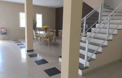 Imagem: A casa em condomínio possui 5 Dormitórios, 5 Banheiros, 1