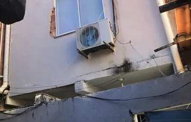 Imagem: A casa possui 1 Dormitório e 2 Banheiros e está localizado