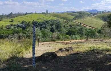 Imagem 2: Lote/Terreno para venda possui 1000 metros quadrados em Ouro Fino - Santa...