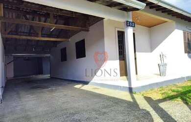 Imagem: A casa possui 2 Dormitórios, 1 Banheiro, 5 Vagas na garagem