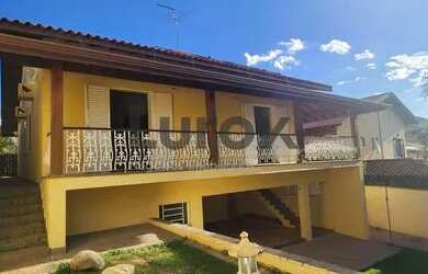 Imagem: A casa em condomínio possui 3 Dormitórios, 3 Banheiros, 4