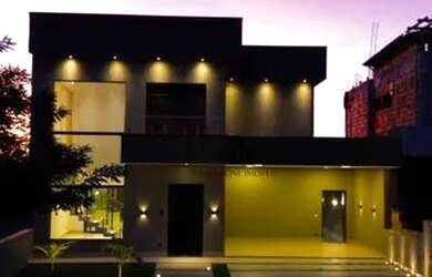 Imagem: A casa em condomínio possui 4 Dormitórios, 3 Banheiros, 4