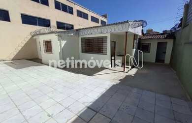 Imagem: A casa possui 3 Dormitórios, 1 Banheiro, 150m² de Área e