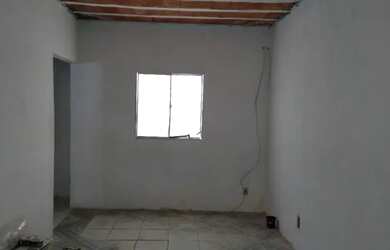 Imagem: A casa possui 1 Dormitório, 1 Banheiro, 90m² de Área e está