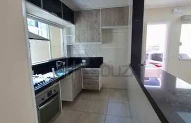 Imagem: A casa possui 3 Dormitórios, 3 Banheiros, 2 Vagas na garagem