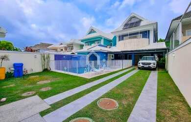 Imagem: A casa em condomínio possui 4 Dormitórios, 5 Banheiros, 4