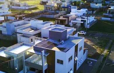 Imagem: A casa em condomínio possui 3 Dormitórios, 3 Banheiros, 2