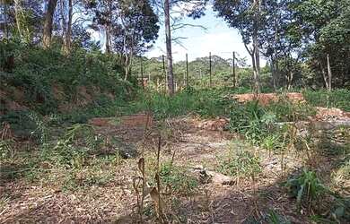 Imagem: O terreno possui 3.600m² de Área e está localizado em Chácara