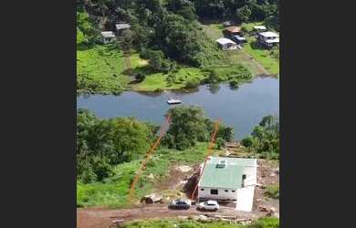 Imagem: O terreno possui 1.328m² de Área e está localizado em Três