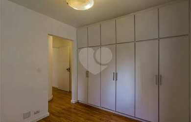 Imagem 16: Alto de Pinheiros Reformado Frente Colégio Santa Cruz