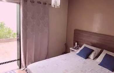 Imagem: A casa em condomínio possui 3 Dormitórios, 3 Banheiros, 4