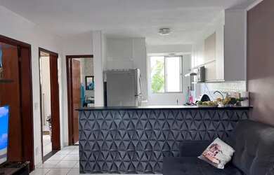 Imagem: O apartamento possui 2 Dormitórios, 1 Banheiro, 1 Vaga na garagem