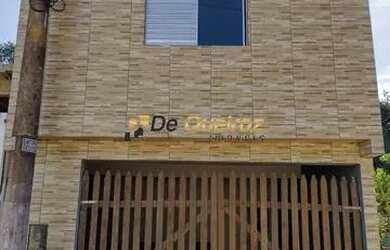 Imagem: A casa possui 3 Dormitórios, 4 Banheiros, 2 Vagas na garagem