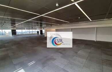 Imagem: O depósito possui 5 Vagas na garagem, 3.234m² de Área e