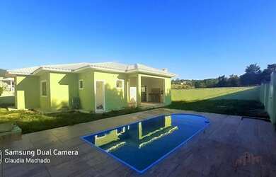 Imagem: A casa em condomínio possui 3 Dormitórios, 3 Banheiros, 2