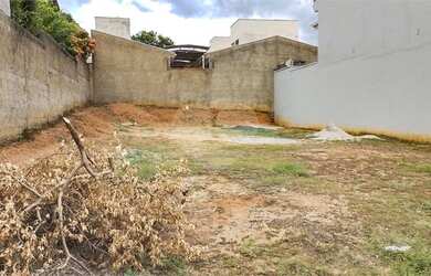 Imagem: O terreno possui 300m² de Área e está localizado em Jardim