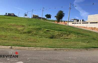 Imagem: O terreno possui 1.432m² de Área e está localizado em Parque