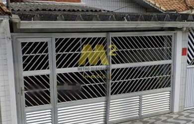 Imagem: A casa possui 2 Dormitórios, 3 Banheiros, 2 Vagas na garagem