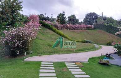 Imagem: A casa em condomínio possui 4 Dormitórios, 4 Banheiros, 5