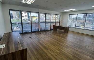 Imagem: O depósito possui 1 Vaga na garagem, 54m² de Área e está