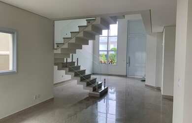 Imagem 11: Sobrado a venda no Swiss Park, 290 metros, 3 suítes, 3 salas, cozinha...