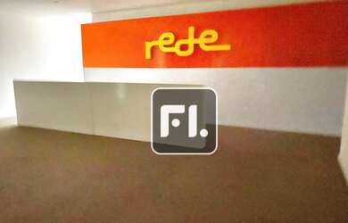 Imagem: O depósito possui 5 Vagas na garagem, 1118m² de Área e está