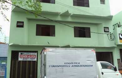 Imagem: O depósito possui 5 Vagas na garagem, 330m² de Área e está