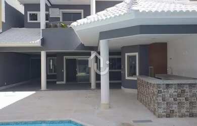 Imagem: A casa em condomínio à venda possui 4 Dormitórios, 5 Banheiros