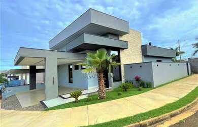 Imagem: A casa em condomínio possui 3 Dormitórios, 3 Banheiros, 4