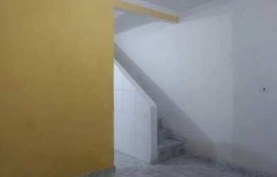 Imagem: A casa possui 2 Dormitórios, 2 Banheiros e está localizado