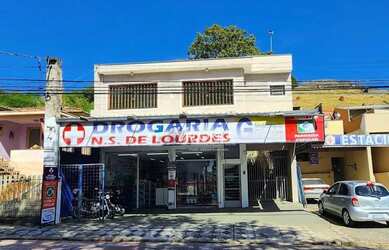 Imagem: A casa possui 5 Dormitórios, 5 Banheiros, 1 Vaga na garagem