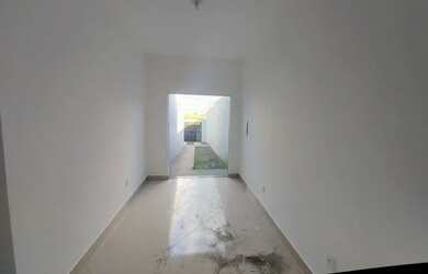 Imagem: A casa possui 2 Dormitórios, 1 Banheiro, 1 Vaga na garagem