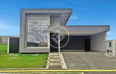 Imagem: A casa em condomínio possui 3 Dormitórios, 1 Banheiro, 4 Vagas