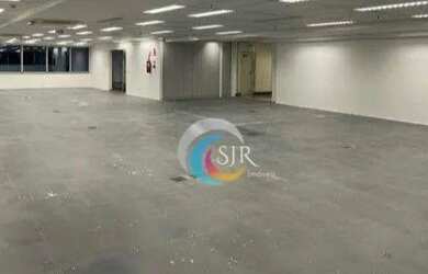 Imagem: O depósito possui 4 Vagas na garagem, 1.207m² de Área e