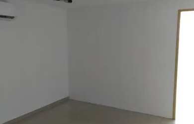 Imagem: O depósito possui 1 Vaga na garagem, 60m² de Área e está