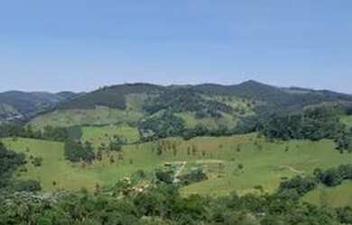 Imagem: O terreno possui 600m² de Área e está localizado em Parque