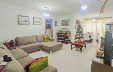 Imagem: O apartamento possui 3 Dormitórios, 2 Banheiros, 1 Vaga na