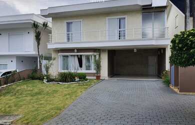 Imagem: Casa de Condomínio com 4 Suítes à Venda em Arujá Ville