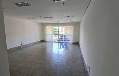 Imagem: O depósito possui 1 Vaga na garagem, 44m² de Área e está