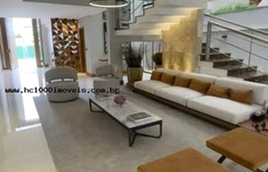 Imagem: A casa em condomínio possui 4 Dormitórios, 5 Banheiros, 4