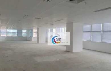 Imagem: O depósito possui 5 Vagas na garagem, 335m² de Área e está