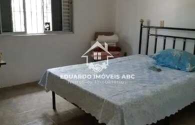 Imagem: A casa possui 3 Dormitórios, 3 Banheiros, 3 Vagas na garagem