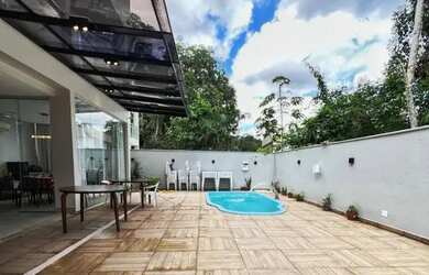 Imagem 7: Vendo Casa Duplex com 4 Suítes + Piscina no Alphaville 3/ Aceita Financiamento Bancário